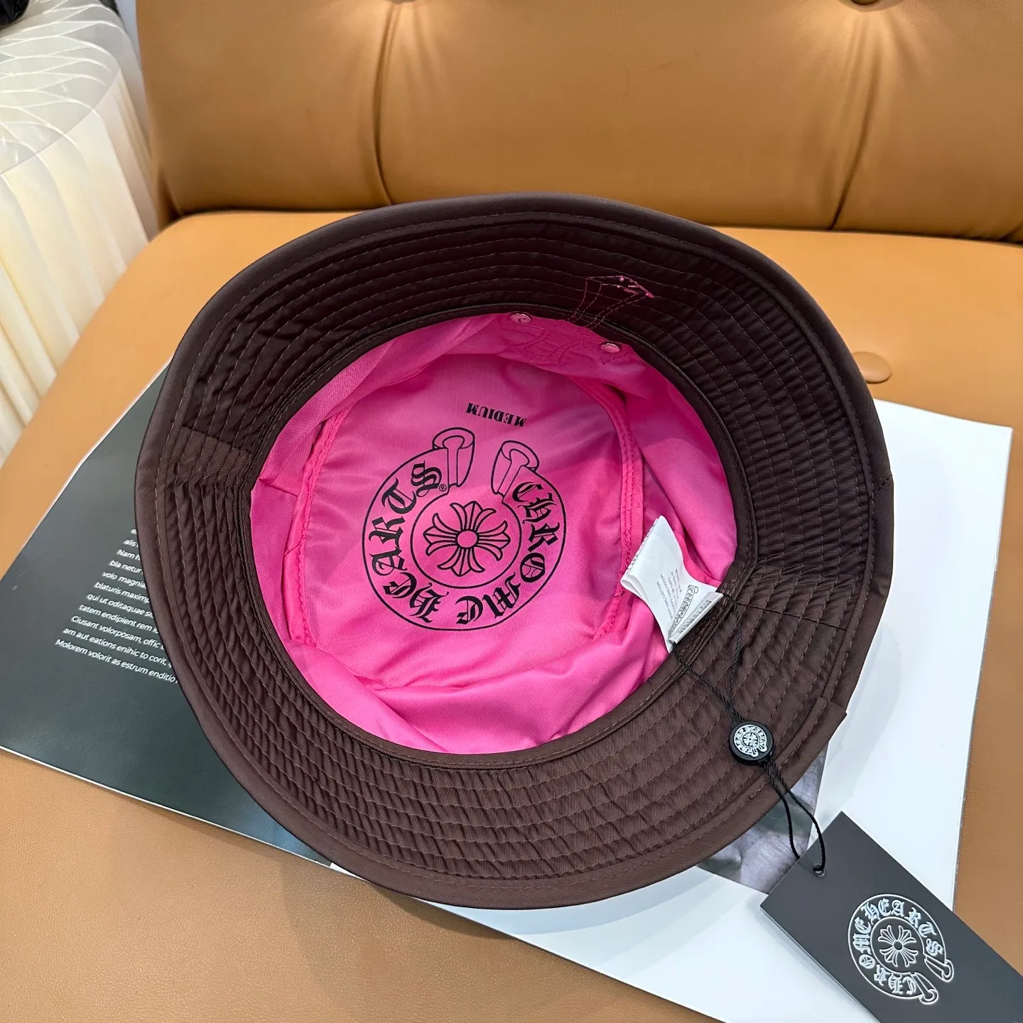 P70 Chrome Hearts CH Crank Bait Navy leather cross fisherman hat, same style for men and women. Custom-woven and dyed navy blue and yellow nylon fabrics, hand-cut imported colorless yellow crosses, and 925 silver scrolls.